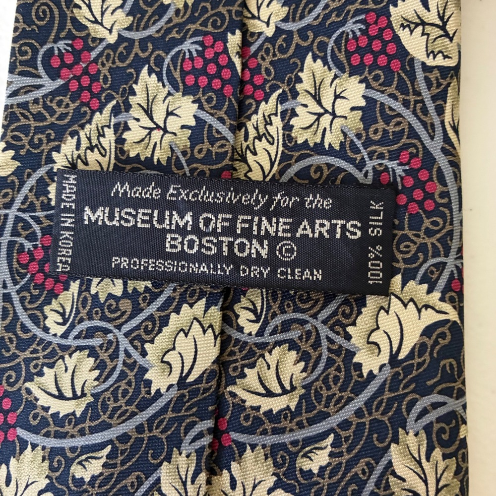 Museum of Fine Arts‎ Boston Silk Tie Grapes Vines Art Navy Blue Gold Red MFA